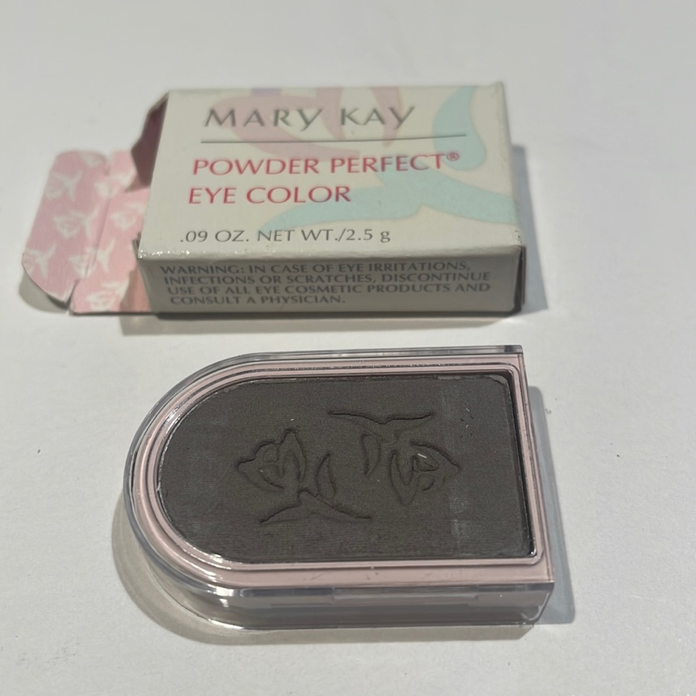 NWT Mary Kay Powder Perfect Eye Color - Gray Flannel